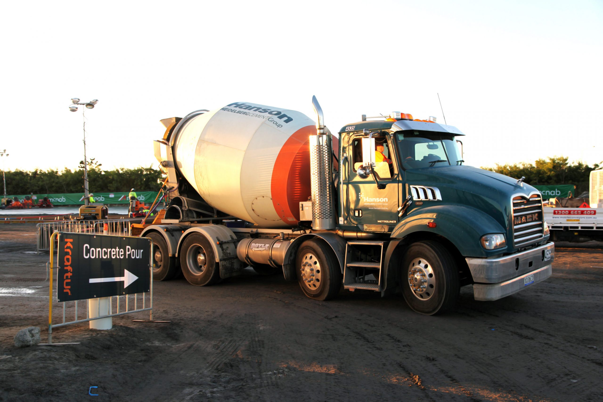 Kraftur concrete pour with Hanson concrete truck